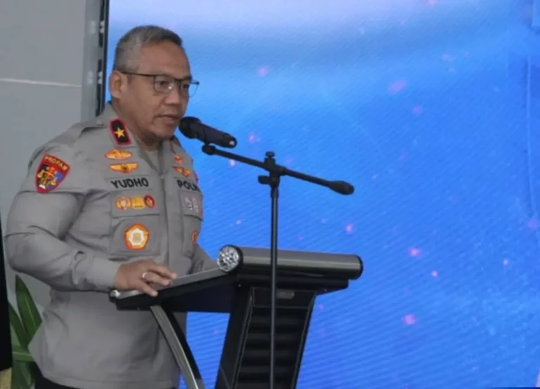 Brigjen Pol Yudho Hermanto Masuk, Royke Langie Bergeser: Polda Sulut Berganti Pemimpin