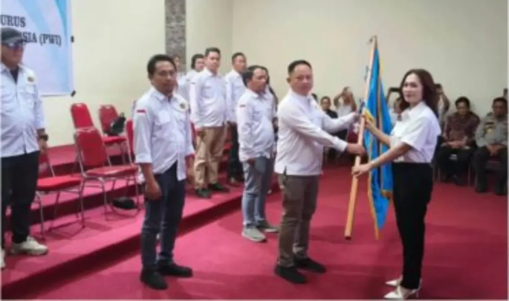 Tongkat Estafet PWI Tomohon Berpindah, Terry Wagiu Siap Bawa Perubahan