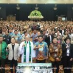 Peringati HANTARU ke-66, Wali Kota Bitung Hengky Honandar Serahkan Sertifikat Tanah PTSL Kepada Masyarakat